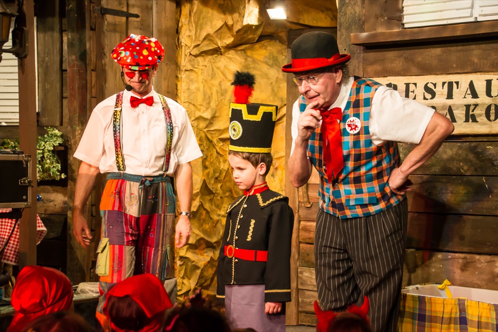 der kleine Bergmann feiert mit der kleine Bergmann feiert mit