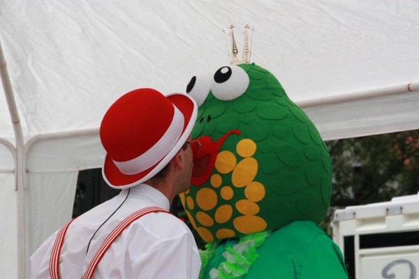 Küss die Froschkönigin